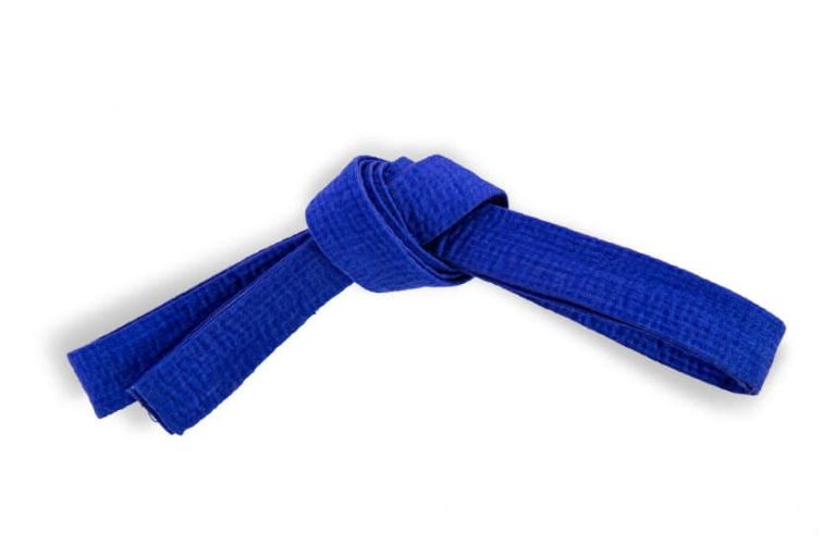 Combien de temps faut-il pour obtenir une ceinture bleue en BJJ ?